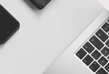 非常不满！英格兰U21更衣室遭到偷拍，恩瓦内里用毛巾怒砸玻璃