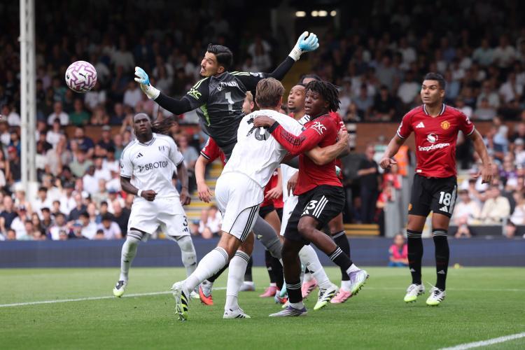 费迪南德：巴因德尔没有给我带来足够的信心，他必须习惯身体对抗